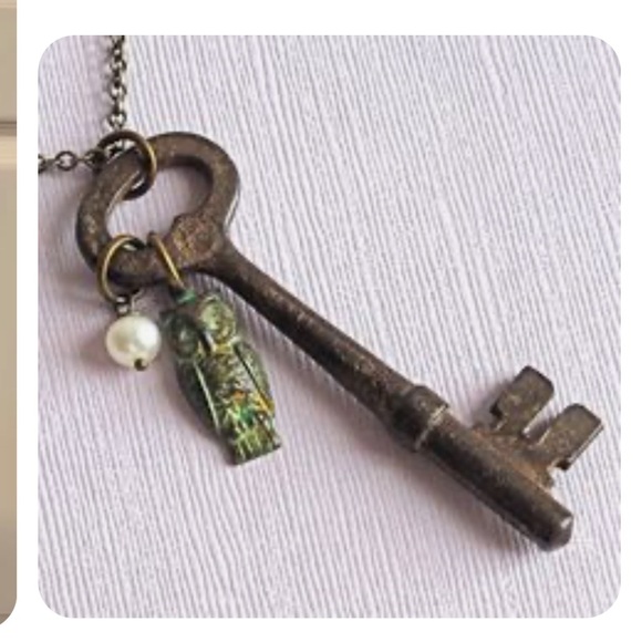 🗝️Antique Vintage Skeleton Key Pendant - Picture 5 of 10